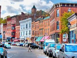 This is the town of Galena located in Illinois which is a cute historical town that includes amazing history, vineyards, and a beautiful picturesque town.