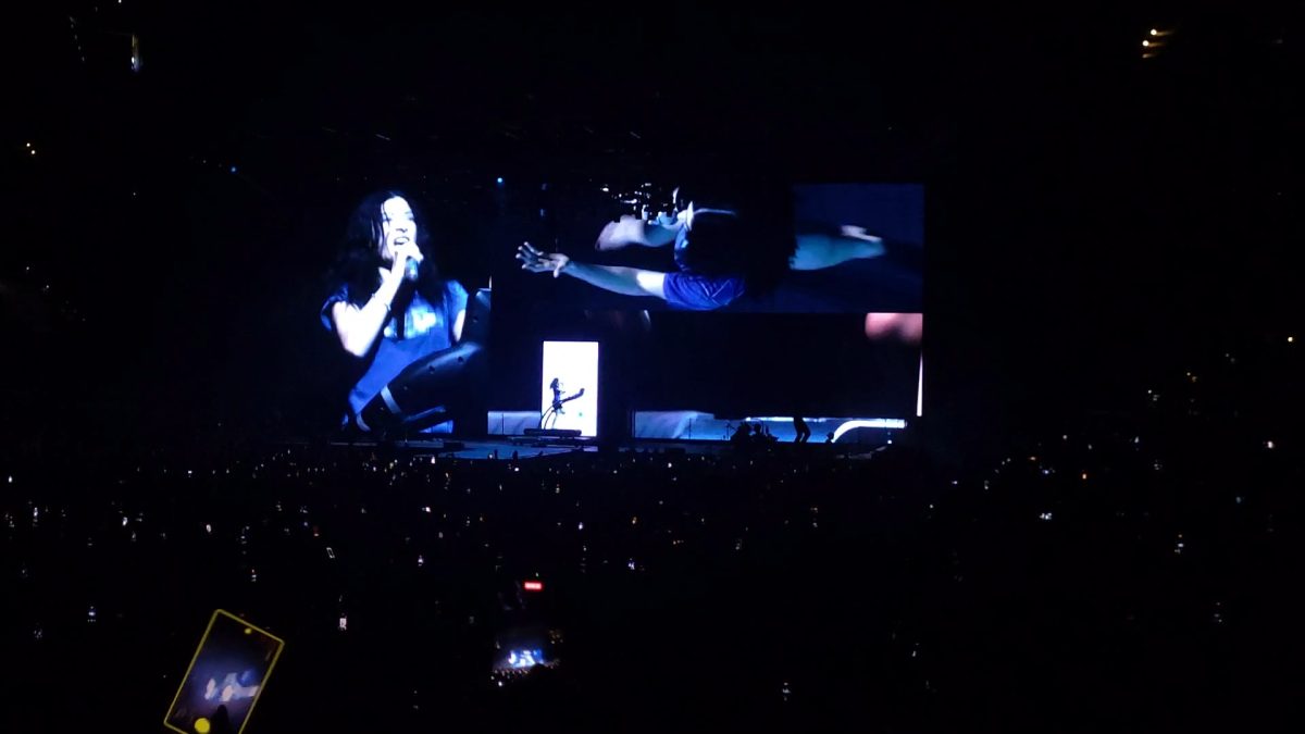 Lorde performs "Supercut" on the Ultrasound Tour
