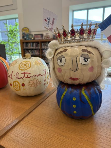Junior Dhruvika Aryasomayajula's pumpkin project depicts King Louis XVI in an exceptional manner! 